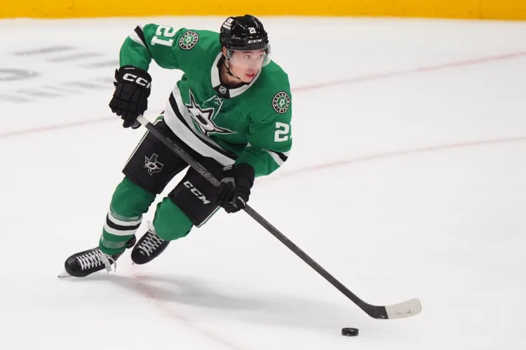 Jason Robertson set for 1 more season with Dallas Stars, who hope for more after $12M deal